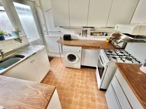 Kitchen- click for photo gallery